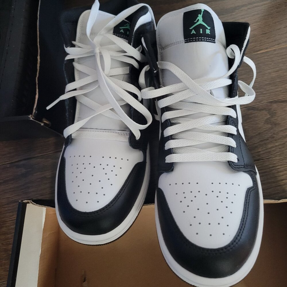 Air Jordan 1 Mid | White/Green Glow/Black | Size 10.5 | New